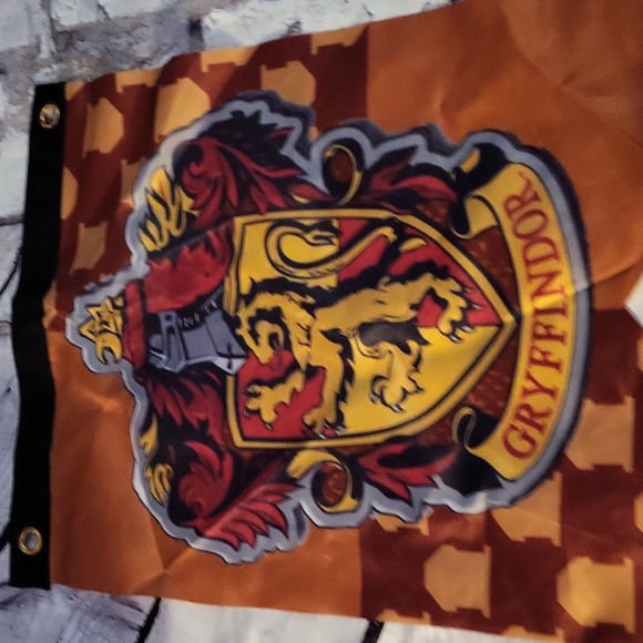 Harry potter Gryffindor banner flag 12x20 - Picture 2 of 3